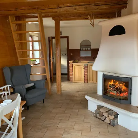 Chalupa Komora Luzna Vakantiehuis *