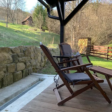 Vakantiehuis Chalupa Komora Luzna